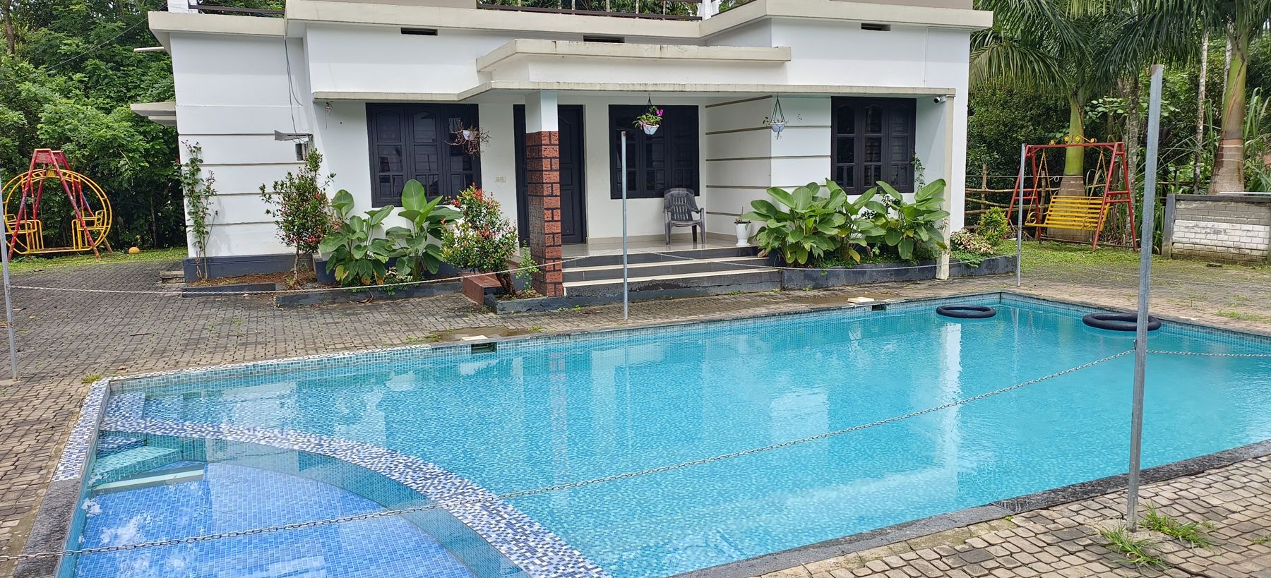 The pool by day